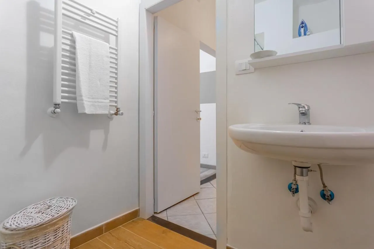 Apartment Appartamento Piombo Giallo - Affitti Brevi Italia Genoa Italy